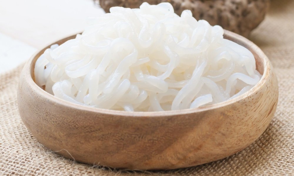 Shirataki Noodles in wood bowl